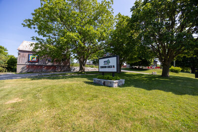 13762 Loyalist Parkway signage (2)