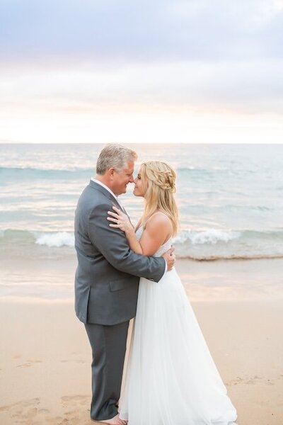 maui elopement planners - Simple Maui Wedding