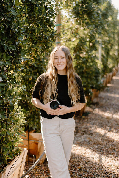 Logan Jade is a portrait and wedding photographer based in Arizona