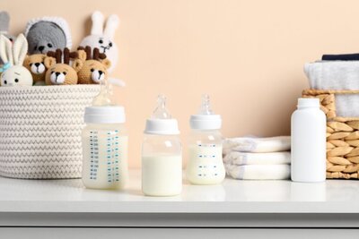 Baby Bottles | Rebecca Fett - It starts with the bump