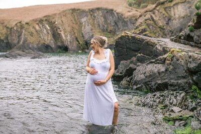 Zwangerschap fotoshoot op het strand Hadassah Fotografeert