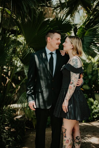 couples photo session in greenhouse, amarillo botanical gardens, amarillo couples photography, Emily wheeler photography