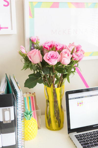 Elizabeth McCravy Showit Brand and Website Designer - Office Pro25