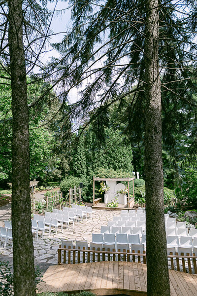 Outdoor wedding ceremony at La Toundra. A Nature-Inspired Venue in Montreal