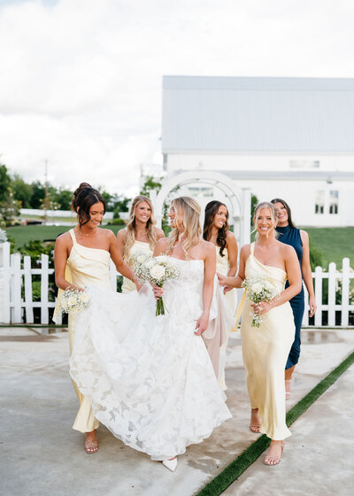 250502_Wedding_Metzler_Sneaks-22