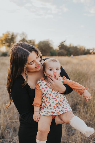 Mom and daughter family photos