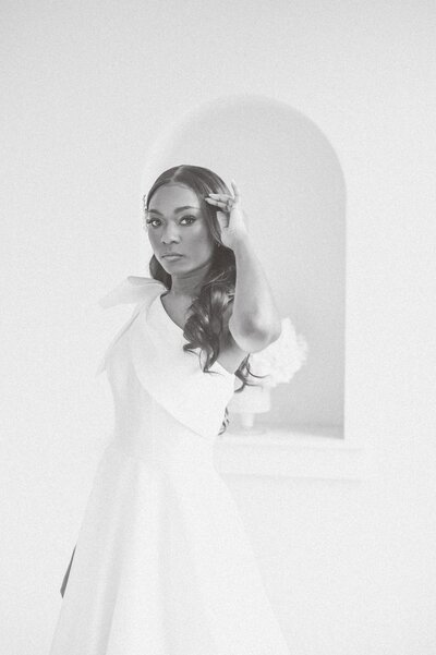 Fort Worth Wedding Photographer | DFW Photographer Rae De Lain Weddings Light and Airy | Stunning bridal portrait in black and white