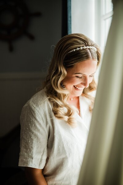 An intimate Whidbey Island wedding at Heron's Crossing. To see more details, click here.