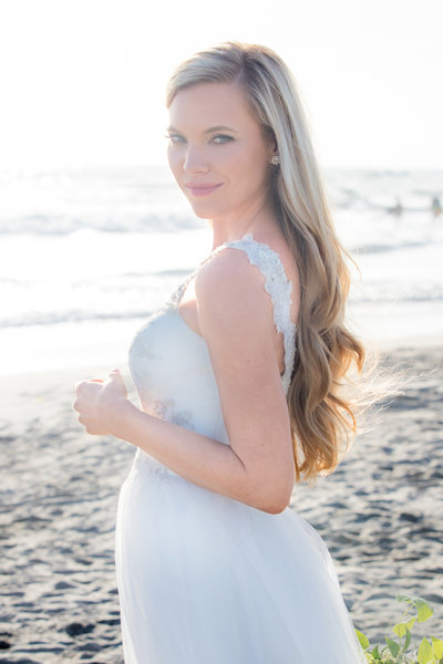 IMG_4363re2 StudioCaroline Romantic Beach Bride Styled Session