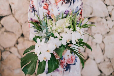 tropical beach wedding flowers