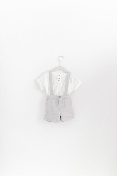 A natural, delicate and timeless pregnancy and baby photographer based in Concord, California.