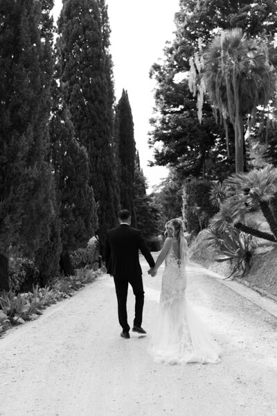 London luxury wedding venue and stylish couple
