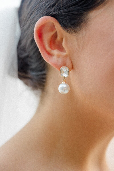 Michigan wedding details, bridal portrait 