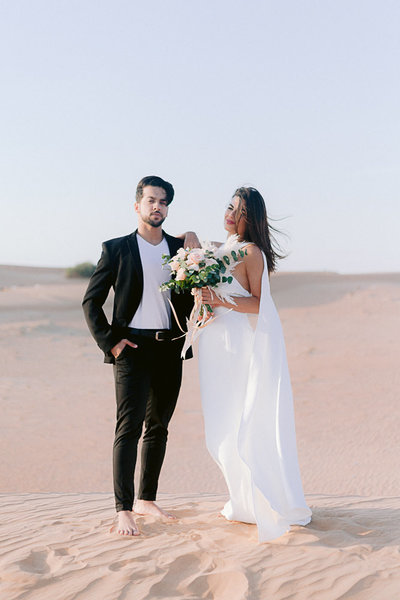 Wedding_photoshoot_in_the_desert_of_dubai_with breide_and_groom_editorial_bridal_shoot_gabriella_vanstern (32)