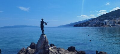 Yoga & Self-love Retreats 2024 Best Retreat Croatia Best Retreat Europe Self-love Womens Retreat Best Retreats by Tosca Peric Retreat Organizer Feminine Embodiment Coach and Mentor Tosca Peric Best Embodiment Mentor