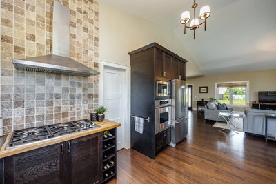 13762 Loyalist Parkway kitchen (5)