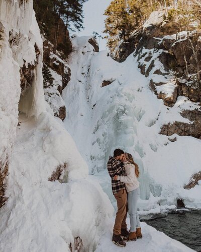 new-hampshire-nh-waterfall-session-wedding-elopement-photographer-thru-loves-lens
