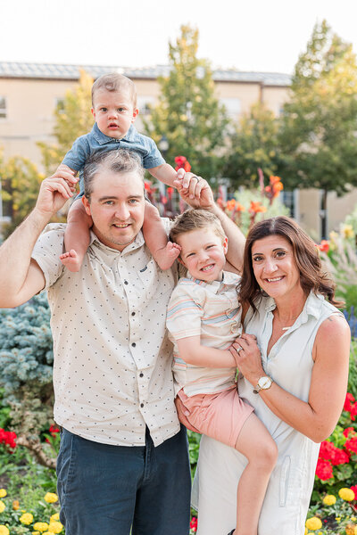 2025 krystal-moore-photography-regina-family-flowers-5