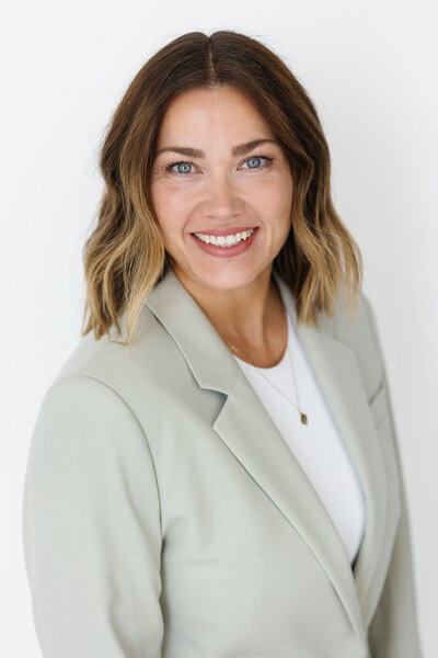 julieheadshotsession-34