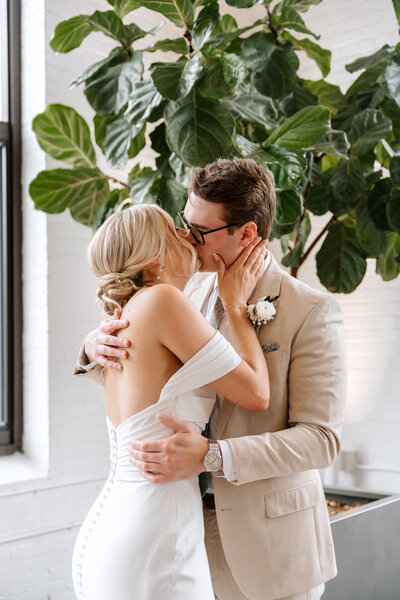 modern urban wedding in minneapolis minnesota