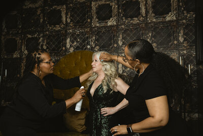 Discover editorial and fashion magazine-style portraits, perfect for women of all ages. Studio and family photoshoots available.