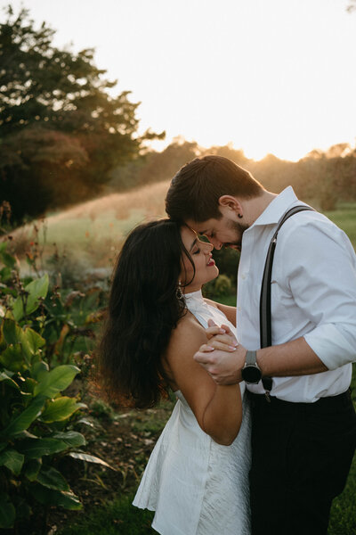 Engagement session on a car