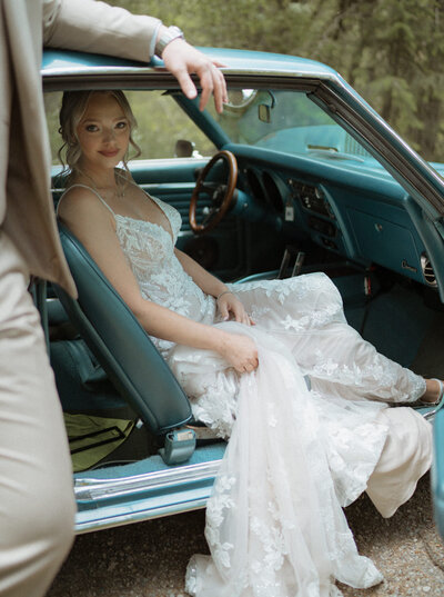 Storytelling wedding photography in Spokane, Washington. Narrative wedding coverage documenting your complete love story.
