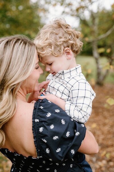 lexington photographer, spring mins, family and maternity portraits.