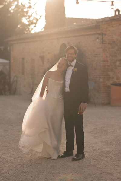 Golden hour couple portraits in Tuscany, Italy