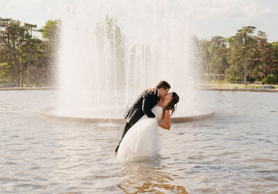 bride-and-groom-in-fountain-st-louis-wedding-photographer