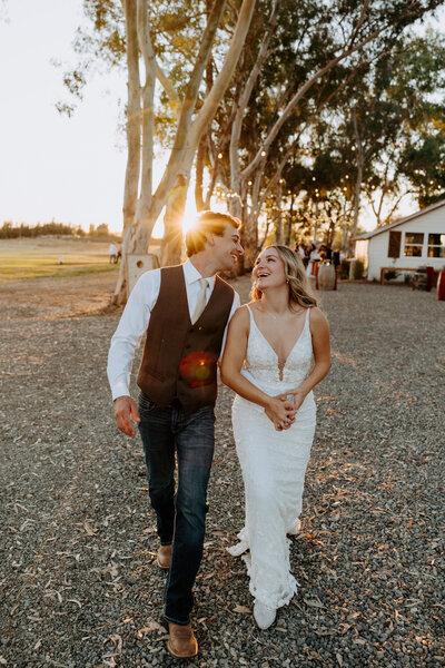 wedding photos at the San Diego Temple