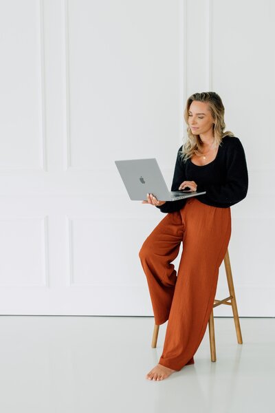 Official Flodesk partner Astrid from Wonderlik Webdesign