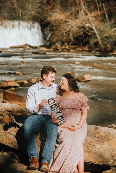 in studio bright but true to color maternity session - kattie jackson photography- atlanta family photographer 