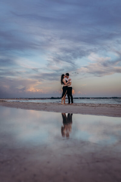 honeymoon-island-engagement-photos