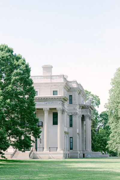 Vanderbilt mansion hyde park engagement session