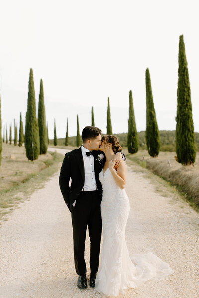 iowa wedding photos bride and groom in a feild