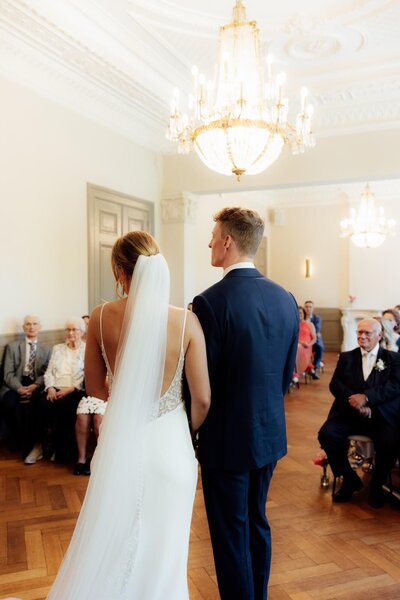 Ceremonie bruiloft vastgelegd door trouwfotograaf in Nederland Linda Photography
