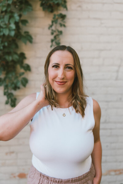 Chloe Dechow, PR mentor, outdoor headshot