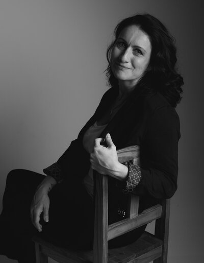 Nadine Nethery is a copywriter for women in business ready to strategically delight their customers