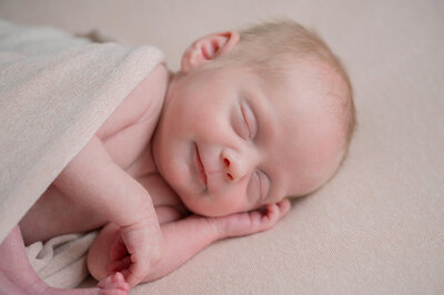 Pittsburgh PA newborn photographer