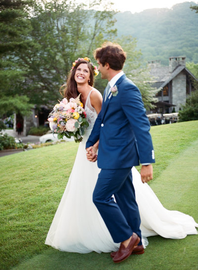 Grandfather Mountain and Eseeola Lodge Wedding Photographers Lauren Rosenau