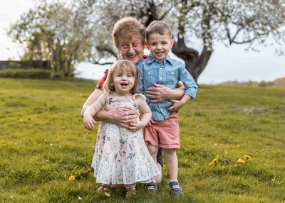 grandma and grandchildren photoshoot mothers day spring photoshoot connecticut