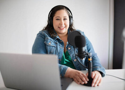 Picture of Pamela with Computer