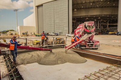 MIA CENTRAL BASE APRON2