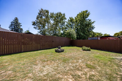 774 Downview yard (2)