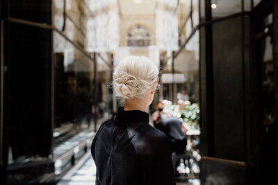 Melbourne Royal Arcade Hairdressing salon with one chair.