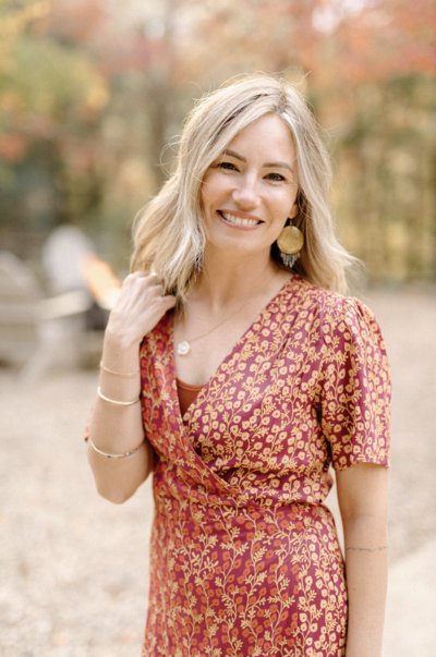 Headshot of Ali Caudill, holistic psychotherapist at Alyn Wellness Studio