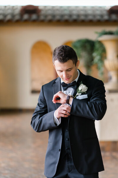 Groom-Portrait_Harrisburg-Hershey-Lancaster-Wedding-Photographer_Photography-by-Erin-Leigh_0006