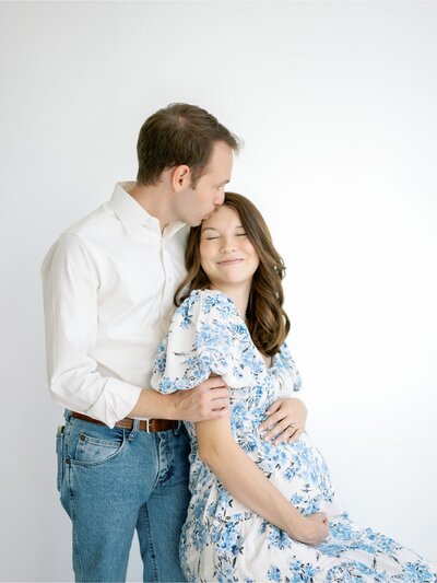 Fort Worth Maternity Photographer I Expecting mom and dad in Fort Worth