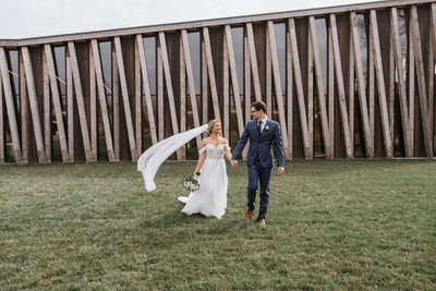 Columbus Ohio bride and groom